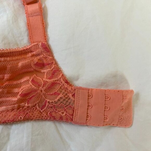 Coral colour Wacoal bra 32G - Picture 6 of 6